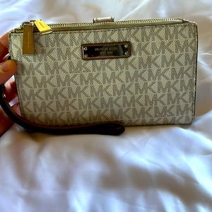 Michael Kors wallet